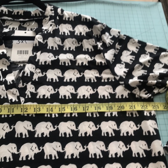 Women’s Elephant long top - Picture 5 of 5